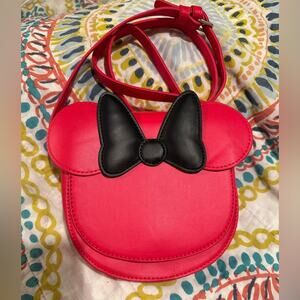 NWOT Disney Parks Minnie Mouse Red and Black Bow Crossbody Bag